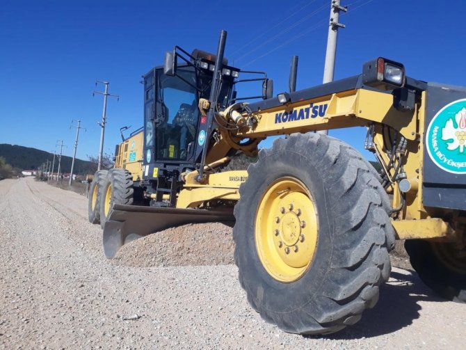 Demirci’de Asfalt Sezonu İçin Hazırlıklar Sürüyor