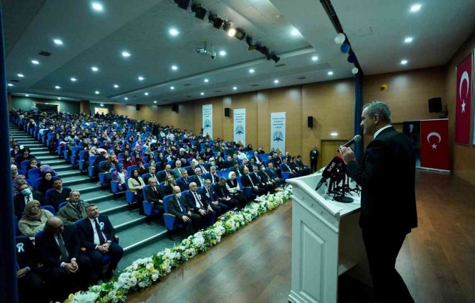 Bakan Özer: "Bizim İstediğimiz, Allah’ın İsimlerinin Tecelli Ettiği Coğrafyayı İnşa Edebilmek"