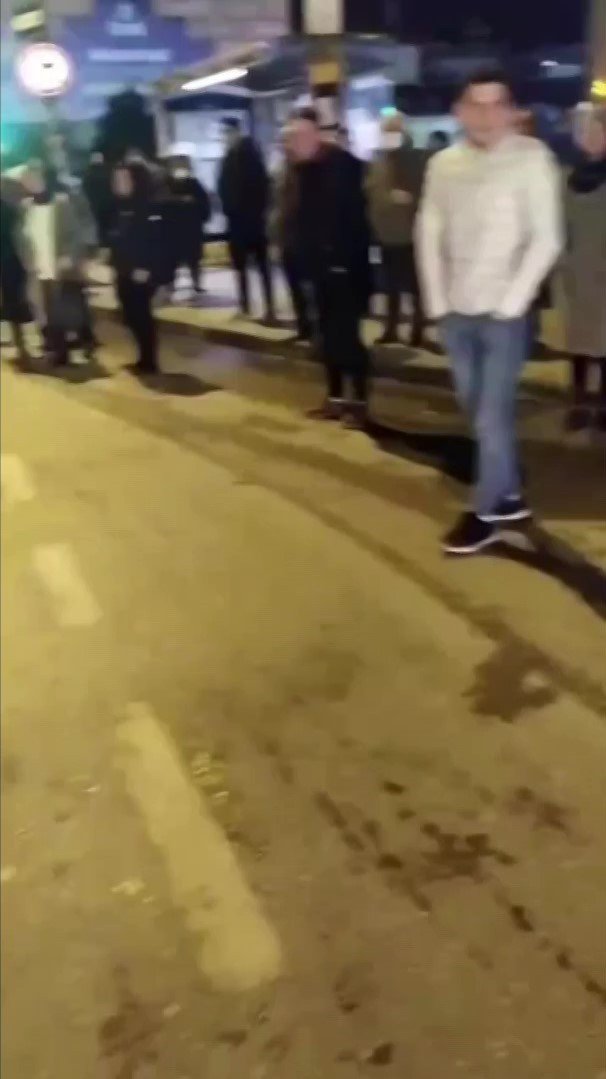 Sancaktepe’de İ̇ett Otobüsleri Durakta Durmadı, Vatandaşlar Durakta Kaldı