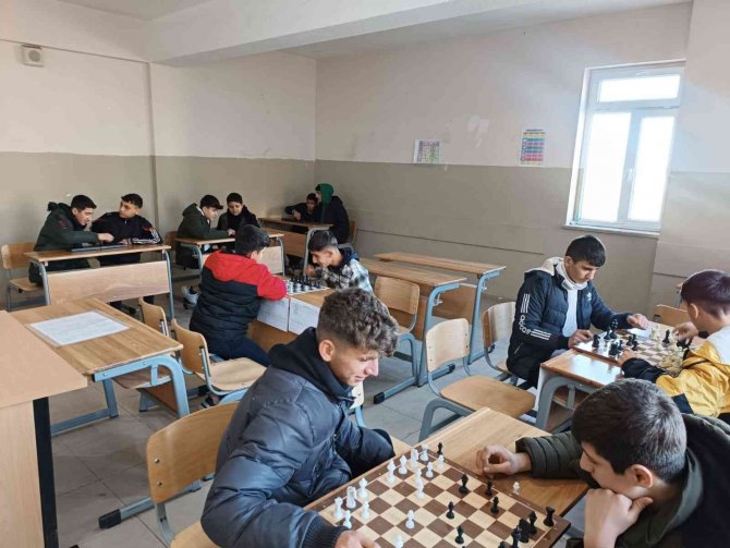 Silopi’de İmam Hatip Lisesinde Matematik Seferberliği