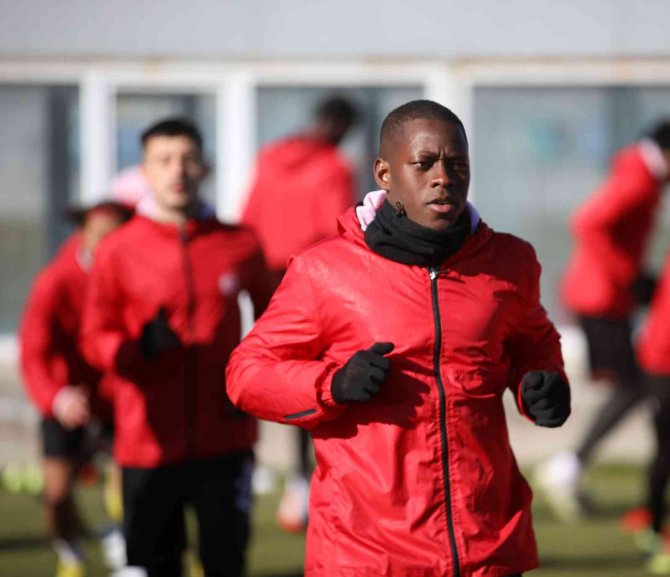 Sivasspor’da Konya Maçı Hazırlıkları Sürüyor
