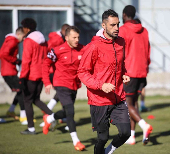 Sivasspor’da Konya Maçı Hazırlıkları Sürüyor