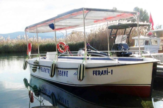 ’Sakin Kent’in Çevre Dostu Teknesi Suya İndi