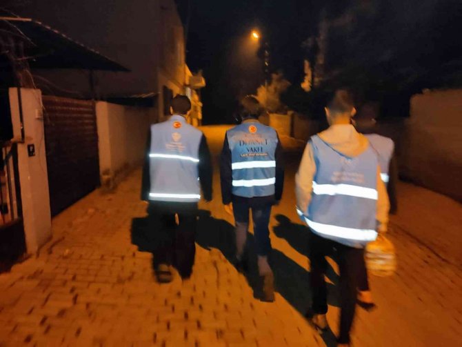 Aydın’da Gençler İhtiyaç Sahiplerine Nefes Oluyor