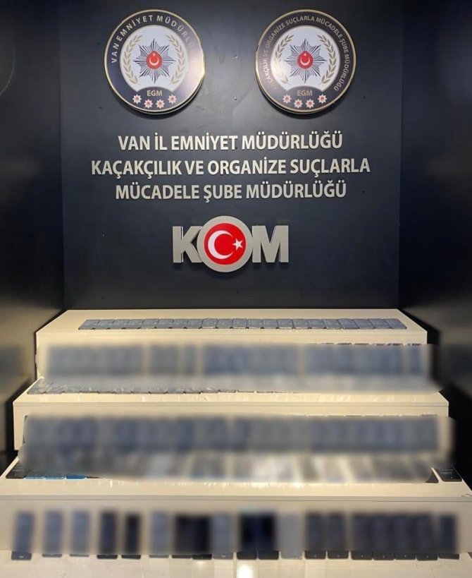 Van’da Gümrük Kaçağı Malzemeler Ele Geçirildi