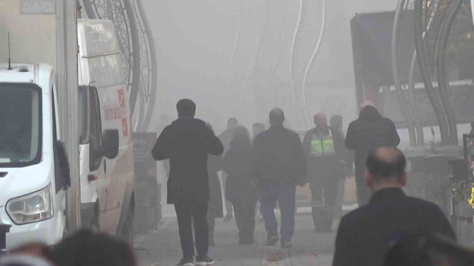 Yalova’da Yoğun Sis Görüş Mesafesini 30 Metreye İndirdi