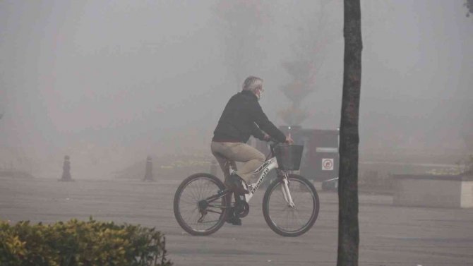 Yalova’da Yoğun Sis Görüş Mesafesini 30 Metreye İndirdi