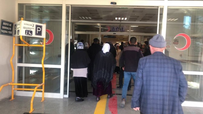 Siirt’te Askeri Helikopter Traktör Altında Kalan Genç İçin Havalandı