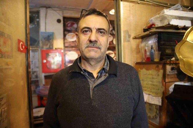 Antika Mobilyalardan Dönüştürülen Gramofonlar Hüzünlendiriyor