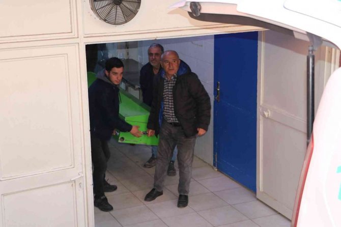 Trafik Kazasında Ölen Gelin Ve Kaynananın Cenazesi Alındı