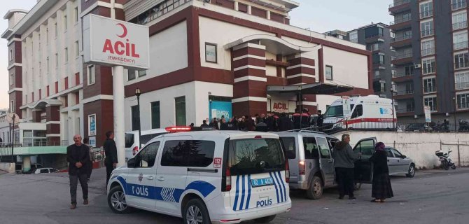Hafif Ticari Aracın Çarptığı Çocuk Hayatını Kaybetti