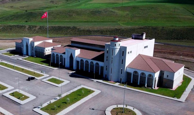 Ai̇çü Hayvansal Üretim Ve Teknolojileri Bölümü Öğrencilerine Büyük Müjde