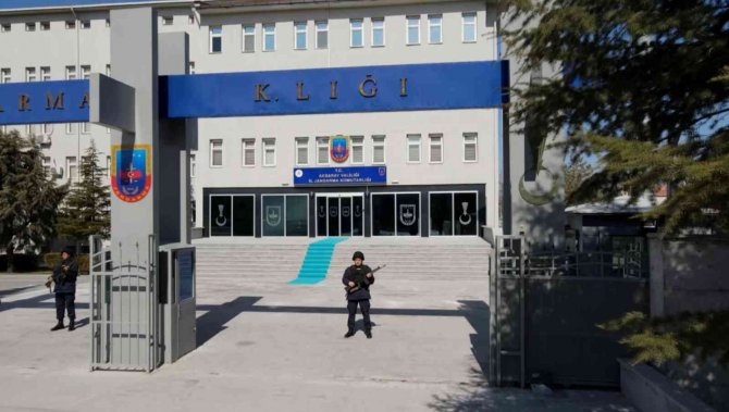 Jandarma 1 Yılda 2 Bin 78 Aranan Şahsı Yakalayarak Adalete Teslim Etti