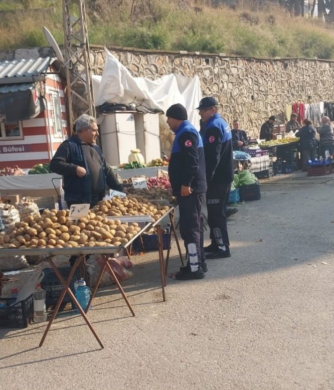 Zabıta Pazarlarda Fiyat Denetimi Yaptı