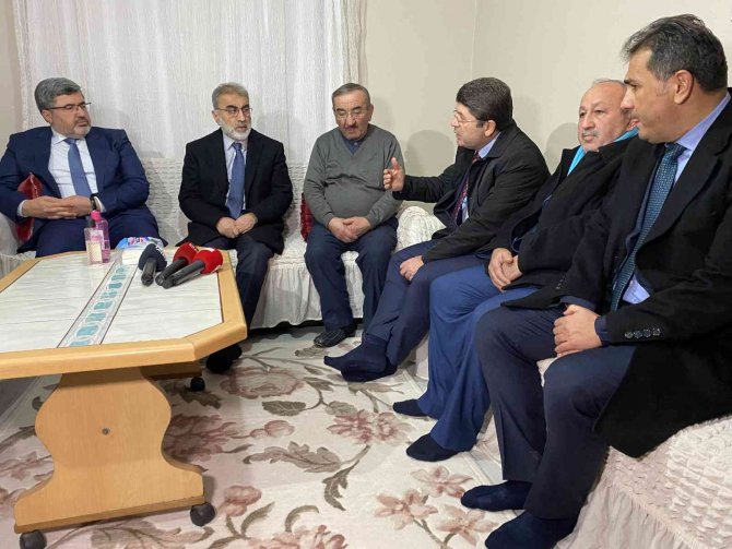Araştırma Komisyonu Üyeleri Şehit Madenci Yakınlarını Ziyaret Etti