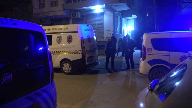 Matematik Öğretmeni Kadın, Evinde Ölü Bulundu