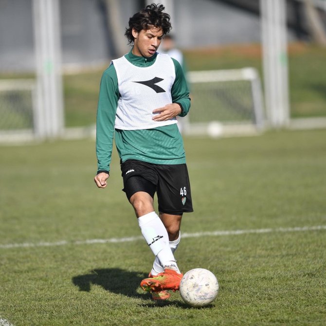 Bursaspor, U19 Takımı İle Hazırlık Maçı Yaptı