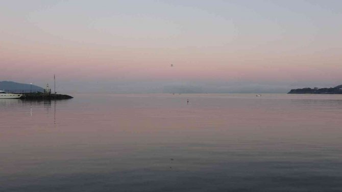 Çanakkale Boğazı Sis Nedeniyle Transit Gemi Geçişlerine Kapatıldı