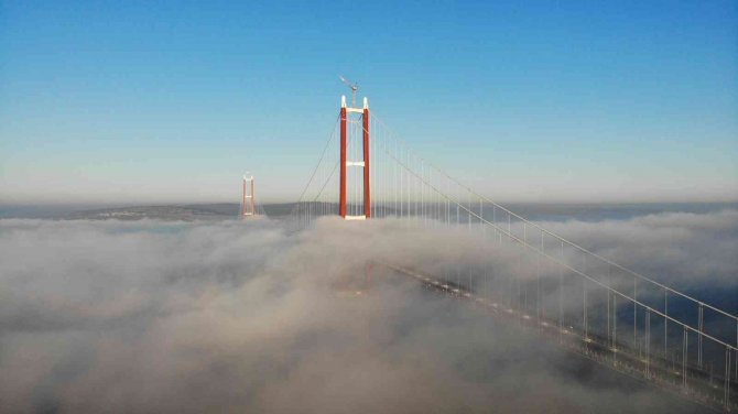 Sis İçinde Kalan 1915 Çanakkale Köprüsü