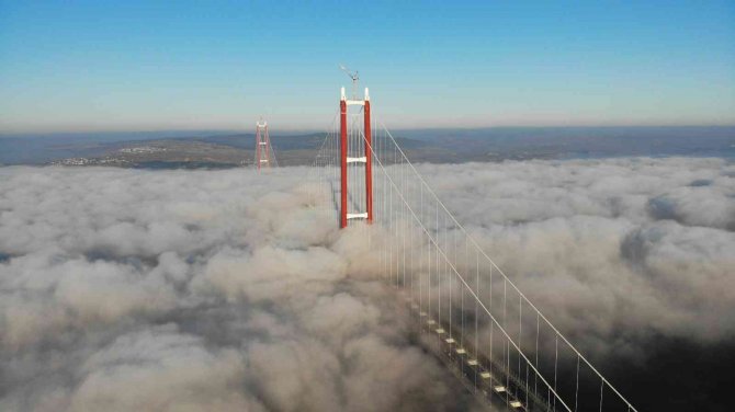 Sis İçinde Kalan 1915 Çanakkale Köprüsü