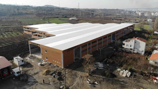 Lapseki Çatısında Elektrik Üretilecek Kapalı Pazaryerine Kavuşuyor