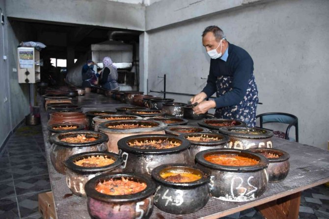 Çorum’un Yöresel Lezzeti İ̇skilip Turşusu Kooperatif Marketlerde Satılacak