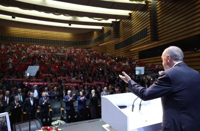 Cumhurbaşkanı Erdoğan: "Kırık Dökük Masaların Ayak Oyunları Türkiye Yüzyılı Menziline Varmamıza Mani Olamayacaktır"