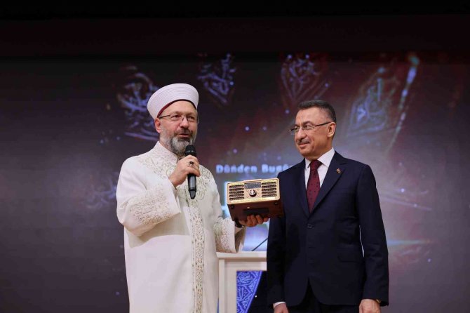 Cumhurbaşkanı Yardımcısı Oktay’dan Hac Kontenjanları Hakkında Açıklama