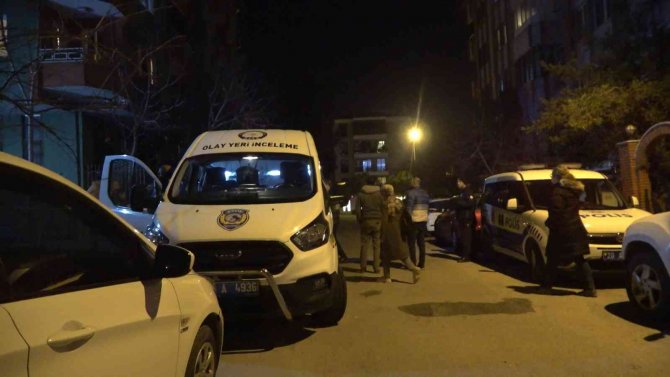 Matematik Öğretmeni Kadın, Evinde Ölü Bulundu