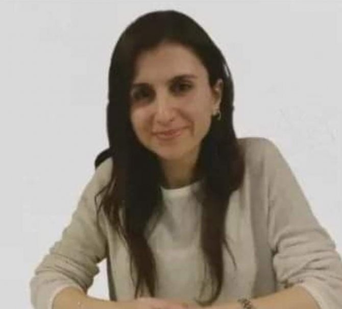 Matematik Öğretmeni Kadın, Evinde Ölü Bulundu