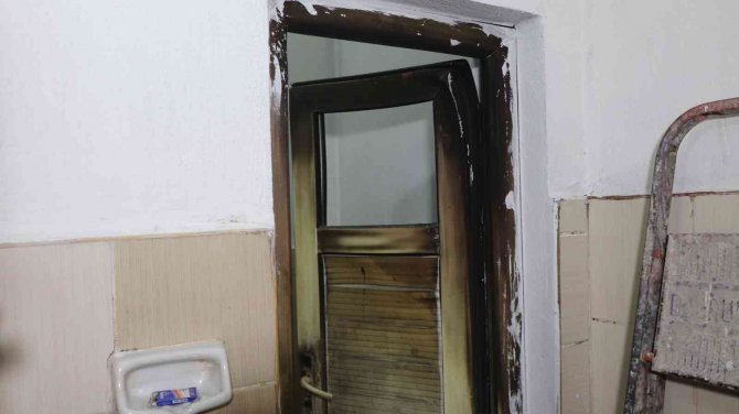 Parasını Alamayınca Kiracısının Kapısına Dayandı