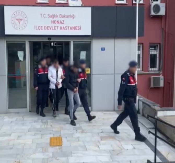Jandarma Suçlulara Yılbaşından Önce Geçit Vermedi