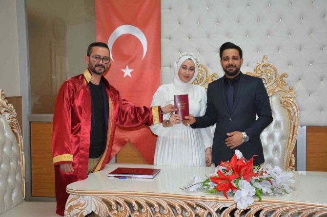 Dilovası’nda 440 Çift Mutluluğa "Evet" Dedi