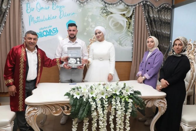 Dilovası’nda 440 Çift Mutluluğa "Evet" Dedi