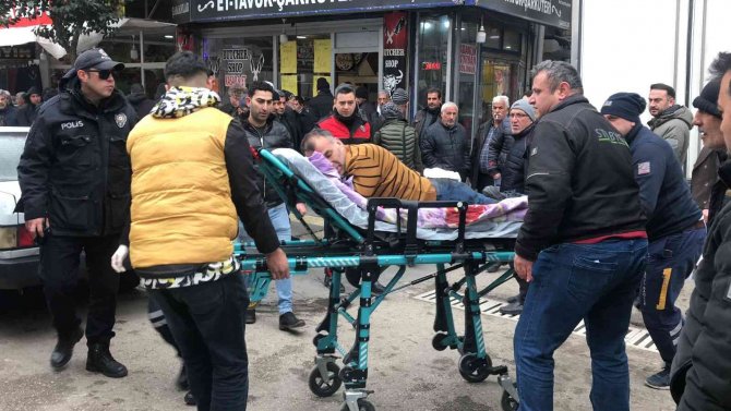 Eşiyle Boşanma Aşamasında Olan Damat, Kayınpederini Bıçakladı