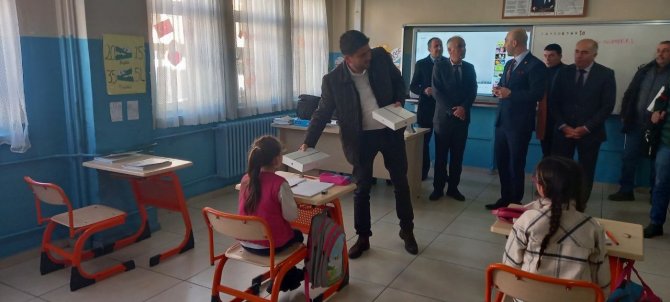 Başkan Koç Verdiği Sözü Yerine Getirdi, Öğrenciler Gözlerine İnanamadı