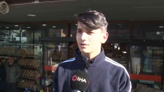 Diagne Otomobili Götürülünce Sığındığı Fırında Saatçi Zannedildi