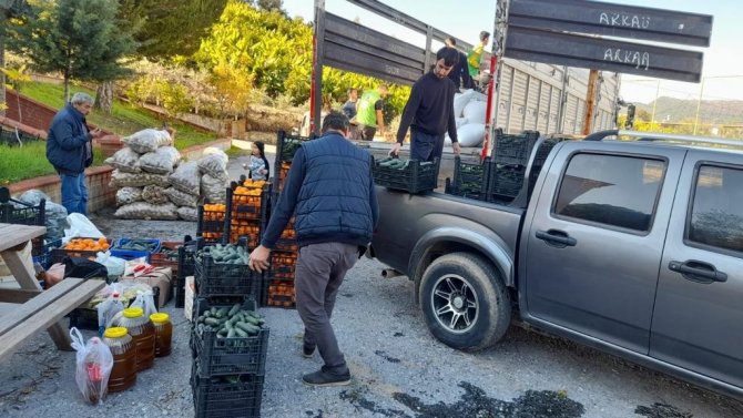Gazipaşa’dan İ̇dlib’e İnsani Yardım Malzemesi Gönderildi