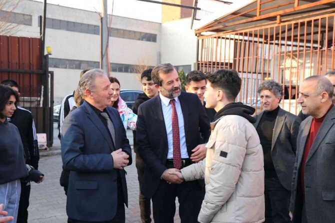 Gençler İstedi, Başkan Işık Yaptı