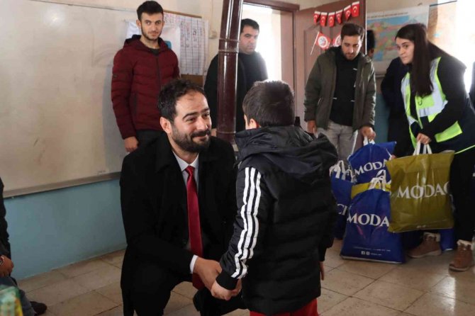 Vedaş Ailesi Gönüllere Dokunmaya Bitlis’ten Devam Ediyor