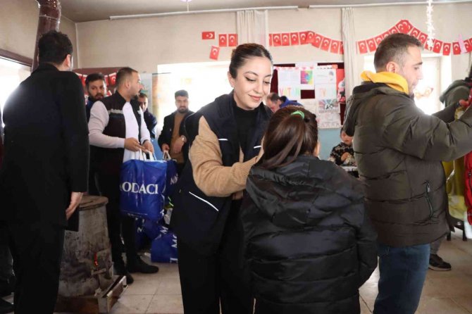 Vedaş Ailesi Gönüllere Dokunmaya Bitlis’ten Devam Ediyor