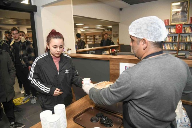 Büyükşehir Final Haftasında Öğrencinin Yanında