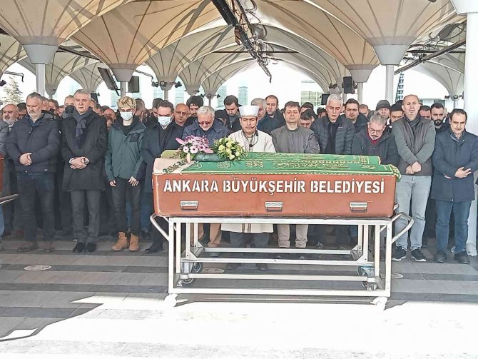 Üniversiteli Genç Kız Trafik Kazasında Hayatını Kaybetti