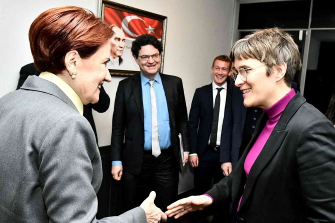 İ̇yi̇ Parti Lideri Akşener Alman Heyeti Makamında Kabul Etti