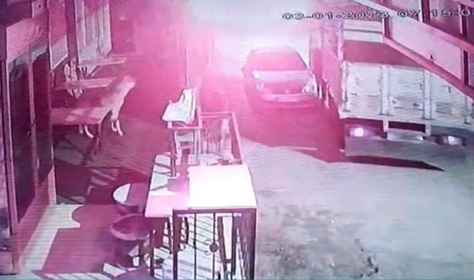Freni Boşalan Kamyonetin Sürücüsü Ölümle Burun Buruna Geldi: O Anlar Kamerada