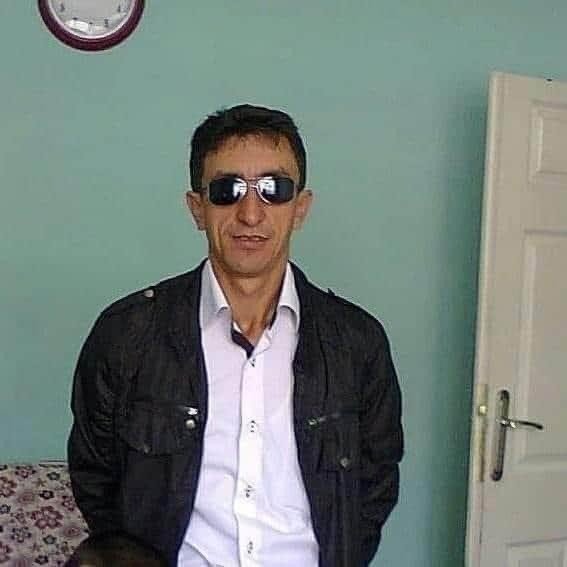 Eşini Bıçaklayarak Öldürdü