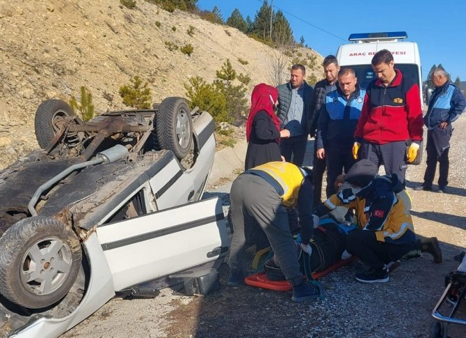 Kastamonu’da Takla Atan Otomobilin Sürücüsü Yaralandı