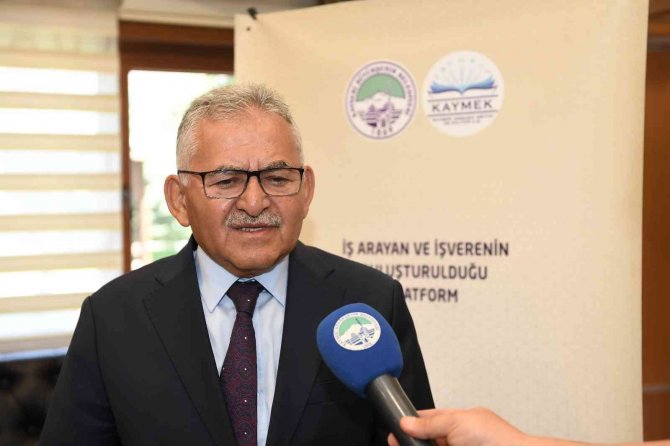 Kayseri Kariyer Merkezi, 1 Yılda 857 Kişiye İş İmkânı Sağladı