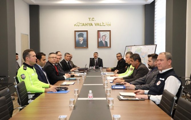 Kütahya’da İl Güvenlik Ve Asayiş Değerlendirme Toplantısı