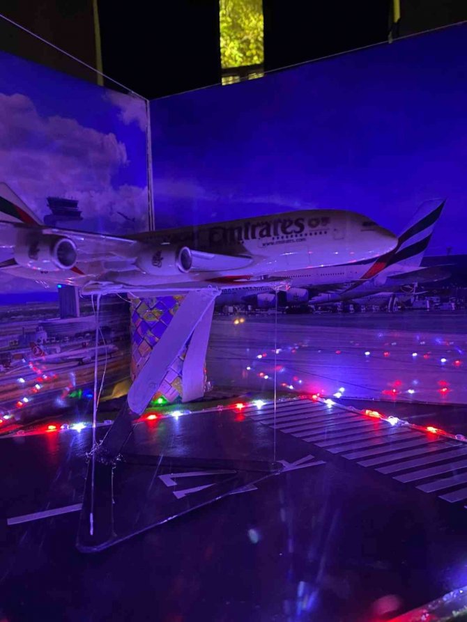 Atık Malzemelerden Havalimanı Tasarlandı